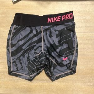 Youth small Nike pro short